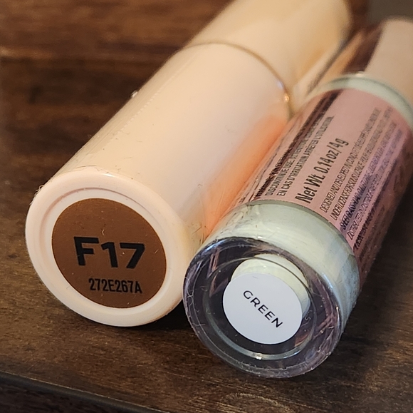 MAKEUP BEAUTY BUNDLE 10pc REVOLUTION - Picture 9 of 10